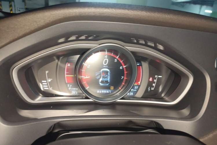 Used Volvo V40 2016 T4 Smart Luxury Edition Instrument Cluster
