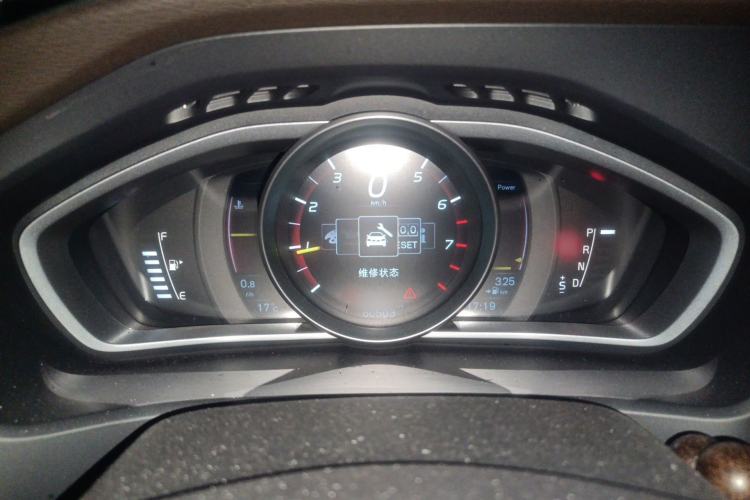 Used Volvo V40 2016 T4 Smart Luxury Edition Instrument Cluster