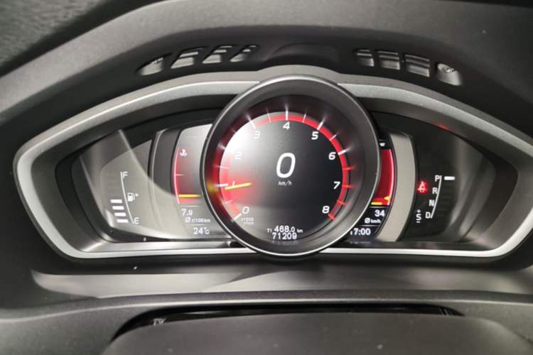 Used Volvo V40 2016 T3 Zhiyi Edition Instrument Cluster