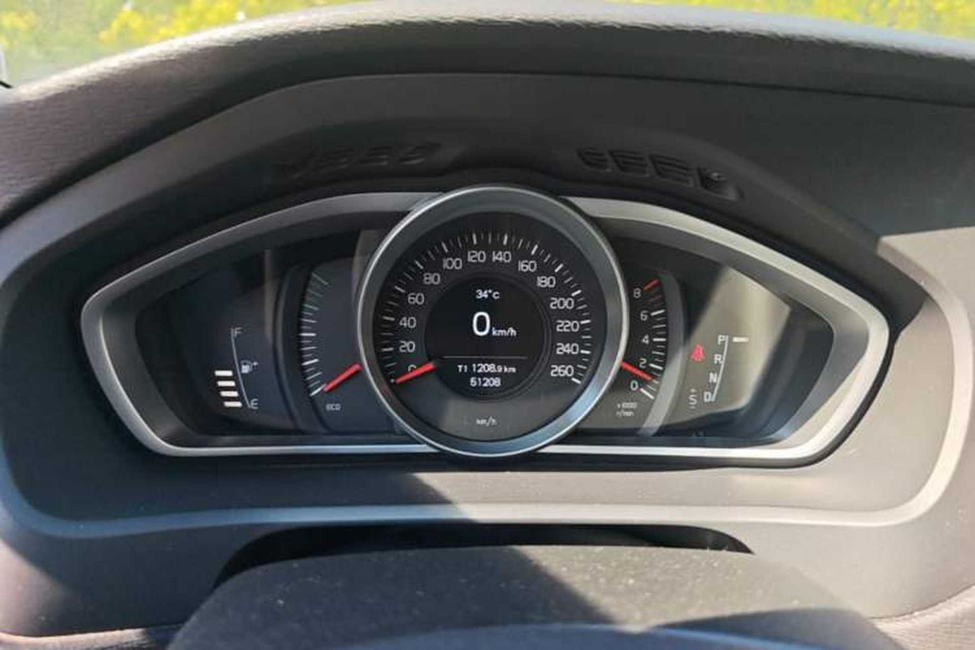 Used Volvo V40 2016 T3 Zhiyi Edition Instrument Cluster