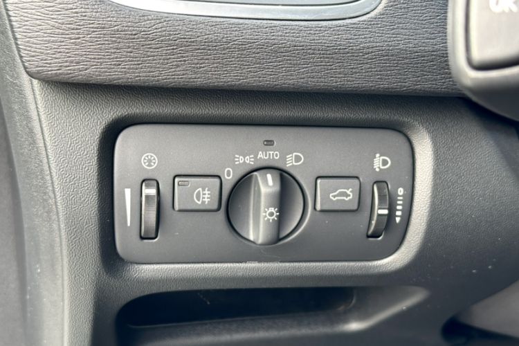 Used Volvo V40 2016 T3 Zhiyi Edition Interior 2