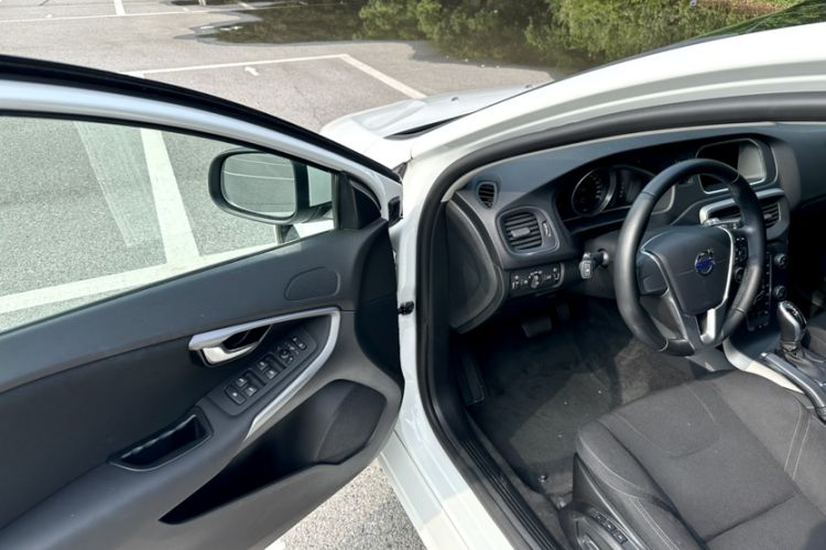 Used Volvo V40 2016 T3 Zhiyi Edition Interior 7