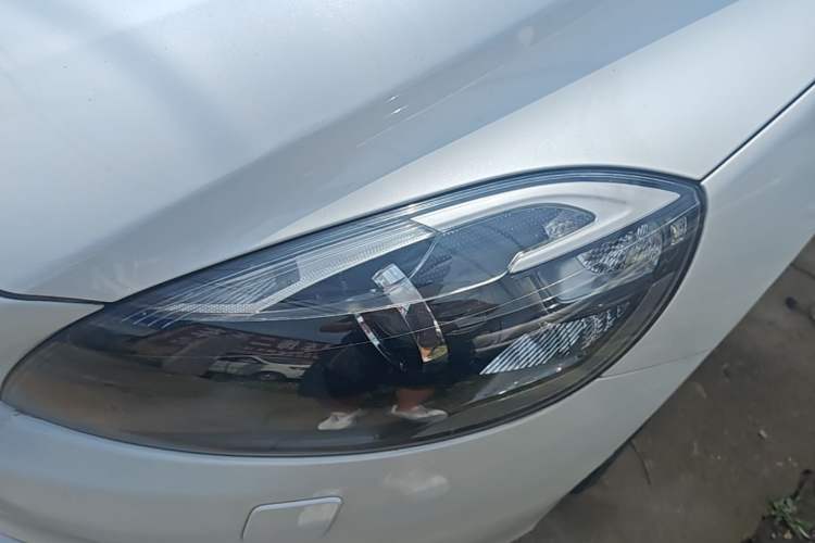 Used Volvo V40 2016 T4 Smart Luxury Edition Left Front Headlight