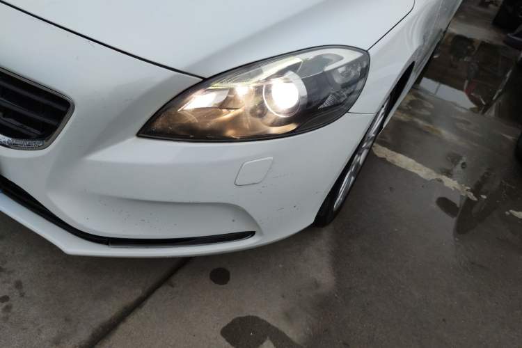 Used Volvo V40 2016 T3 Zhiyi Edition Left Front Headlight