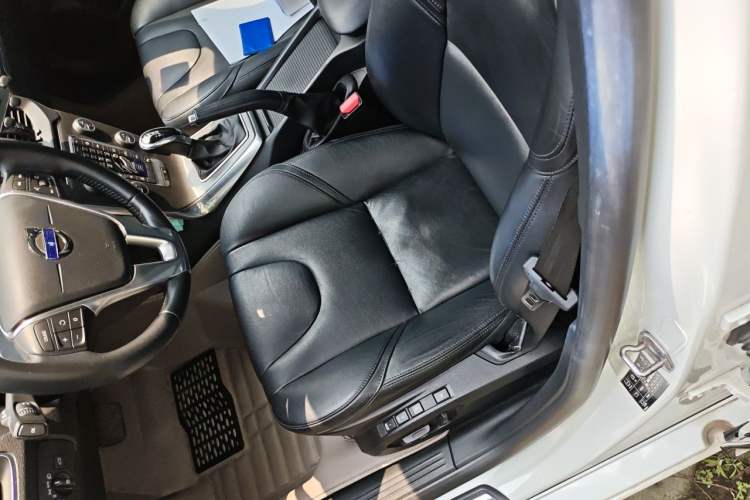 Used Volvo V40 2016 T3 Zhiyi Edition Left Front Seat
