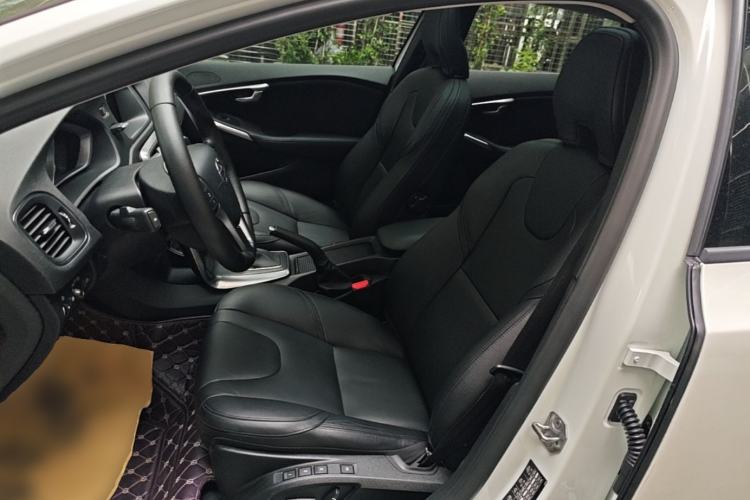 Used Volvo V40 2016 T3 Zhiyi Edition Left Front Seat
