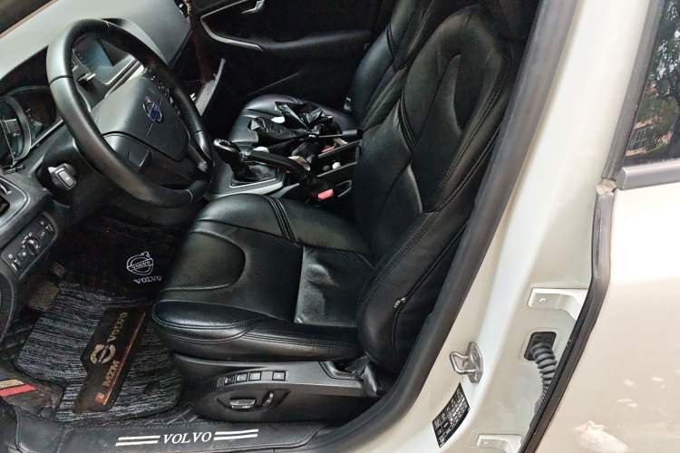 Used Volvo V40 2016 T3 Zhiyi Edition Left Front Seat