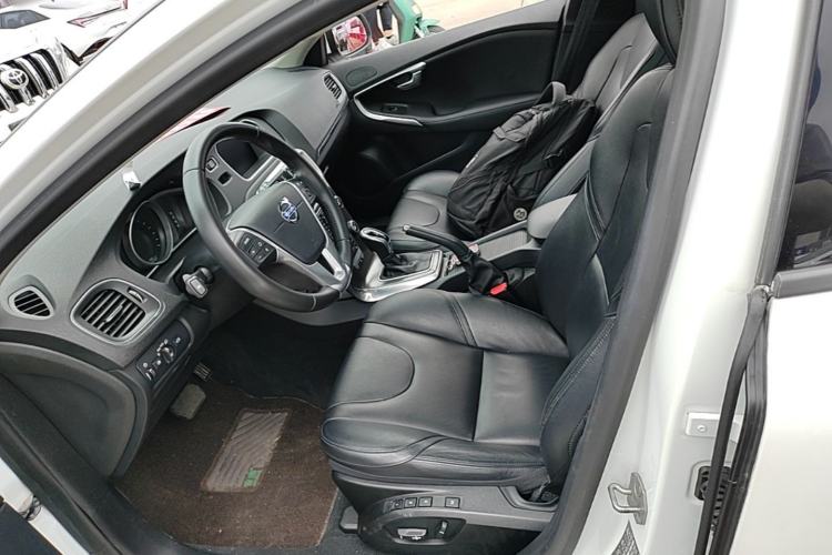 Used Volvo V40 2016 T3 Zhiyi Edition Left Front Seat