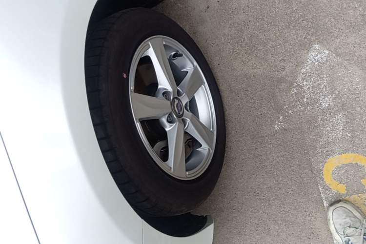 Used Volvo V40 2016 T3 Zhiyi Edition Left Front Wheel Hub
