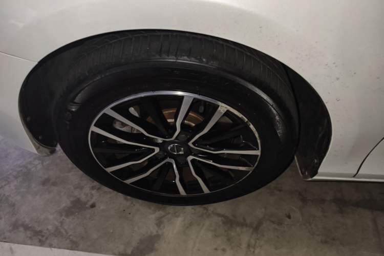 Used Volvo V40 2016 T3 Zhiyi Edition Left Front Wheel Hub