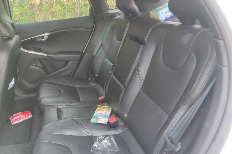 Used Volvo V40 2016 T4 Smart Luxury Edition Left Rear Seat