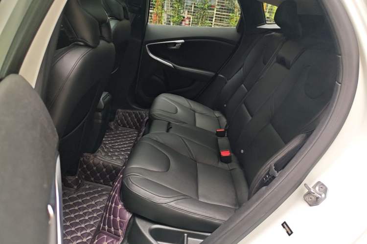 Used Volvo V40 2016 T3 Zhiyi Edition Left Rear Seat