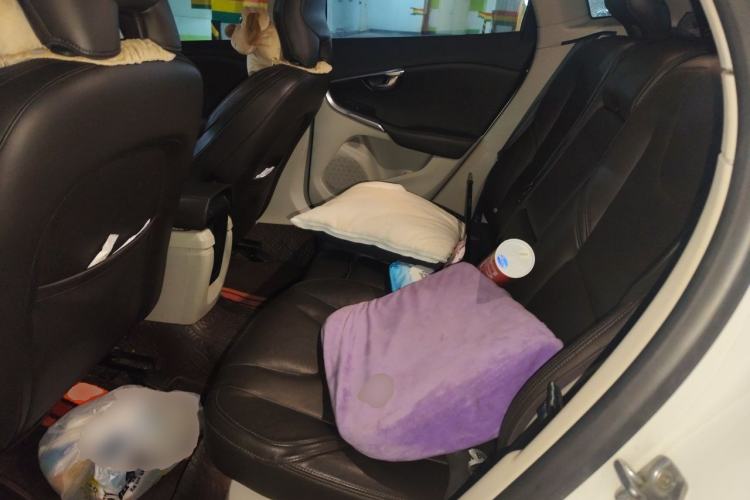 Used Volvo V40 2016 T4 Smart Luxury Edition Left Rear Seat