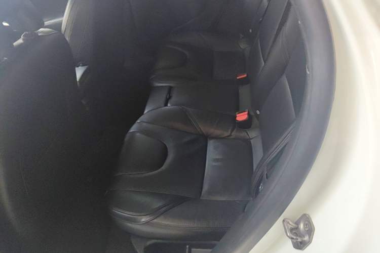 Used Volvo V40 2016 T4 Smart Luxury Edition Left Rear Seat