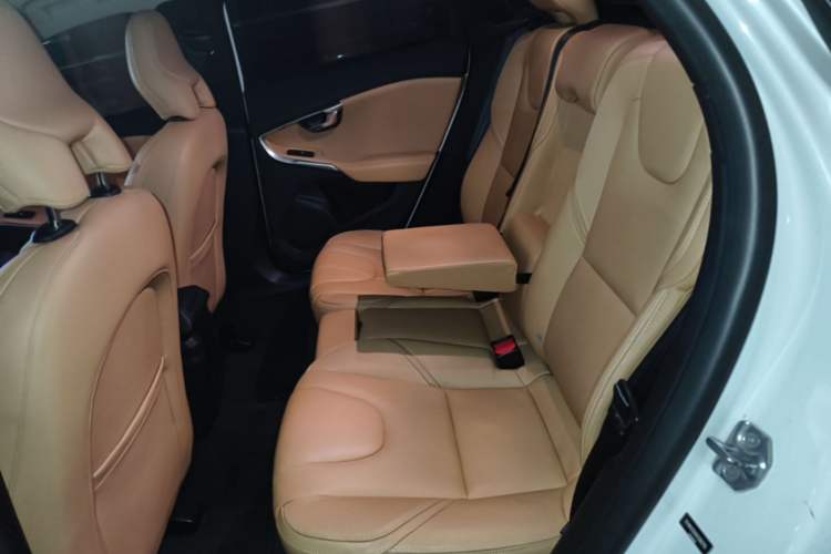 Used Volvo V40 2016 T3 Zhiyi Edition Left Rear Seat