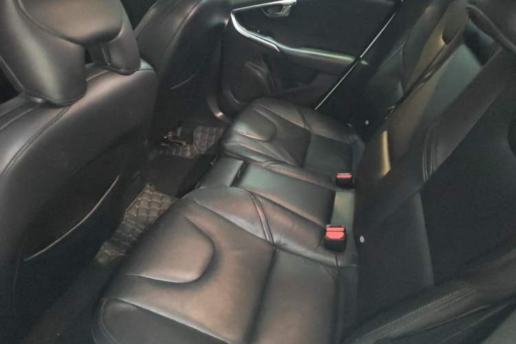 Used Volvo V40 2016 T3 Zhiyi Edition Left Rear Seat