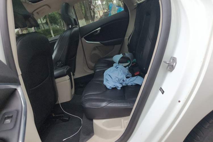 Used Volvo V40 2016 T3 Zhiyi Edition Left Rear Seat