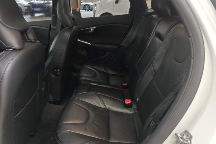 Used Volvo V40 2016 T3 Zhiyi Edition Left Rear Seat