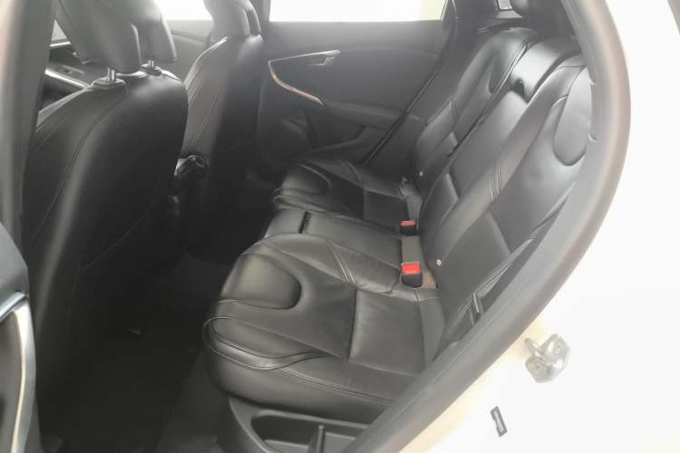 Used Volvo V40 2016 T4 Smart Luxury Edition Left Rear Seat