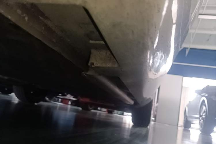 Used Volvo V40 2016 T4 Smart Luxury Edition Left Side Sill