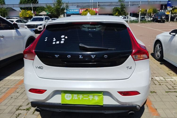 Used Volvo V40 2016 T4 Smart Luxury Edition Rear