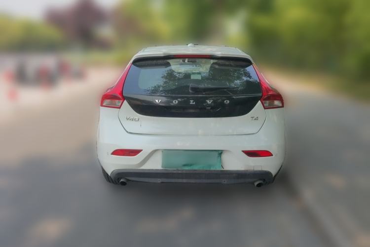 Used Volvo V40 2016 T4 Smart Luxury Edition Rear