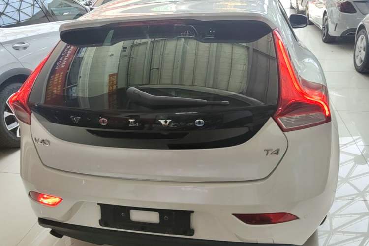 Used Volvo V40 2016 T4 Smart Luxury Edition Rear