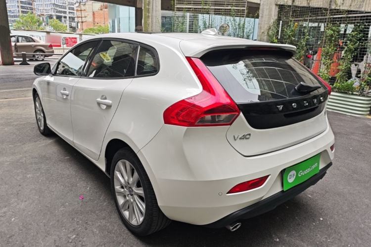 Used Volvo V40 2016 T3 Zhiyi Edition Rear Left 45 Deg