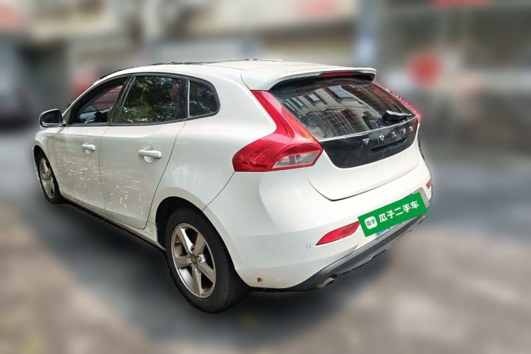 Used Volvo V40 2016 T3 Zhiyi Edition Rear Left 45 Deg