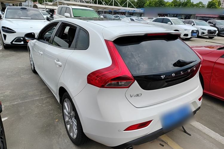 Used Volvo V40 2016 T3 Zhiyi Edition Rear Left 45 Deg