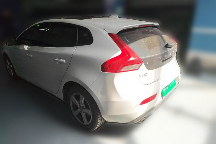 Used Volvo V40 2016 T3 Zhiyi Edition Rear Left 45 Deg