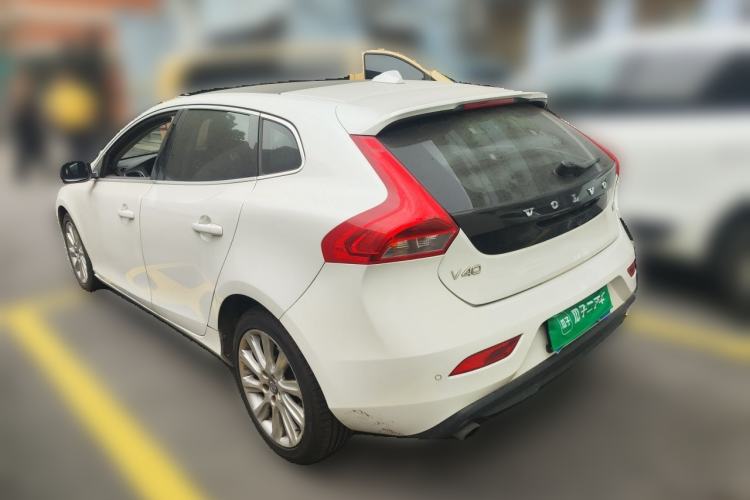 Used Volvo V40 2016 T4 Smart Luxury Edition Rear Left 45 Deg