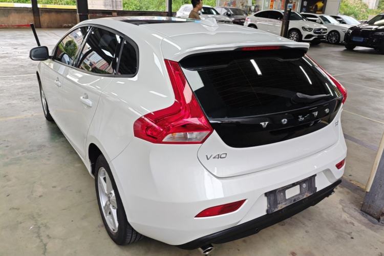Used Volvo V40 2016 T3 Zhiyi Edition Rear Left 45 Deg