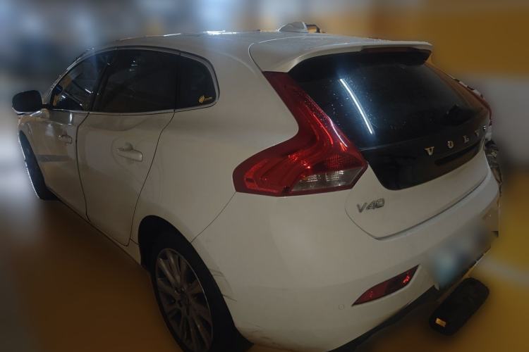 Used Volvo V40 2016 T4 Smart Luxury Edition Rear Left 45 Deg