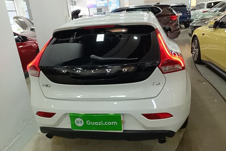 Used Volvo V40 2016 T3 Zhiyi Edition Rear