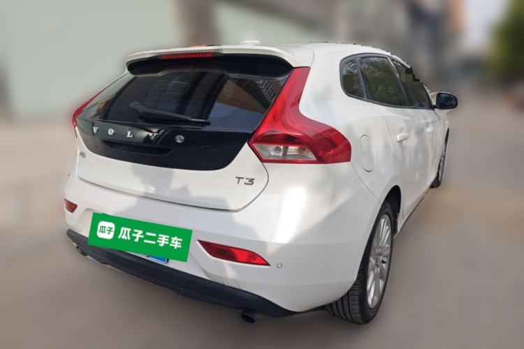 Used Volvo V40 2016 T3 Zhiyi Edition Rear Right 45 Deg