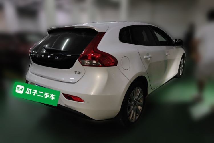 Used Volvo V40 2016 T3 Zhiyi Edition Rear Right 45 Deg
