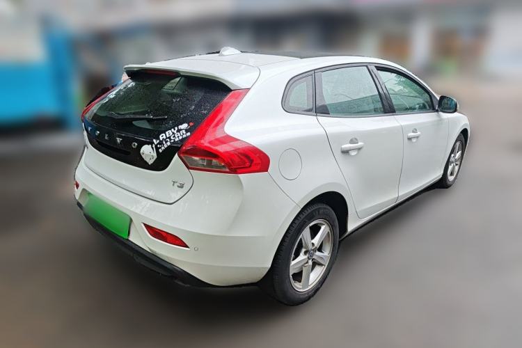 Used Volvo V40 2016 T3 Zhiyi Edition Rear Right 45 Deg
