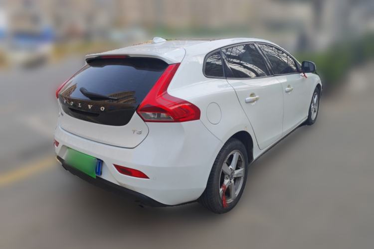 Used Volvo V40 2016 T3 Zhiyi Edition Rear Right 45 Deg