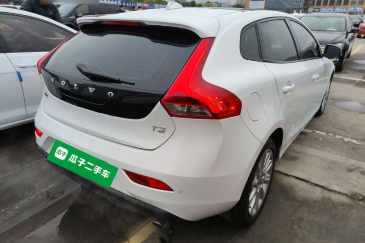 Used Volvo V40 2016 T3 Zhiyi Edition Rear Right 45 Deg
