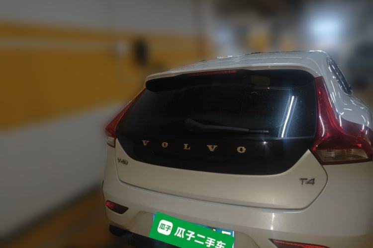 Used Volvo V40 2016 T4 Smart Luxury Edition Rear