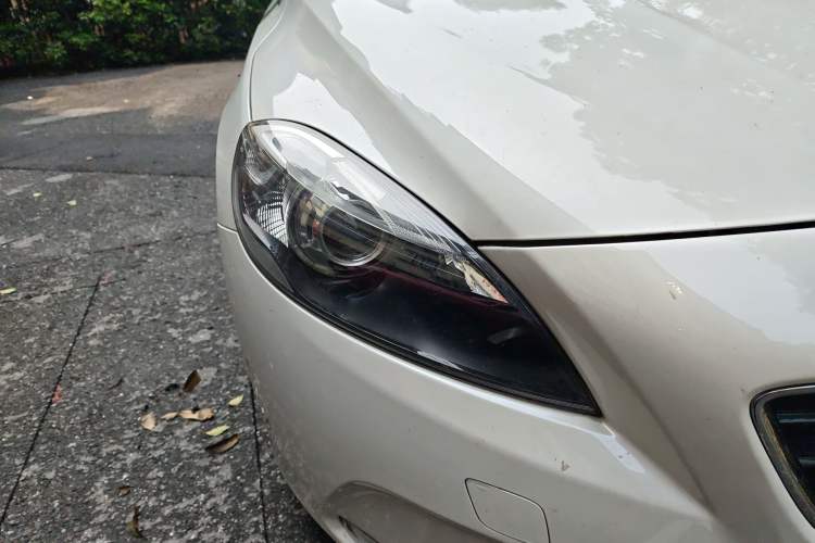 Used Volvo V40 2016 T3 Zhiyi Edition Right Front Headlight