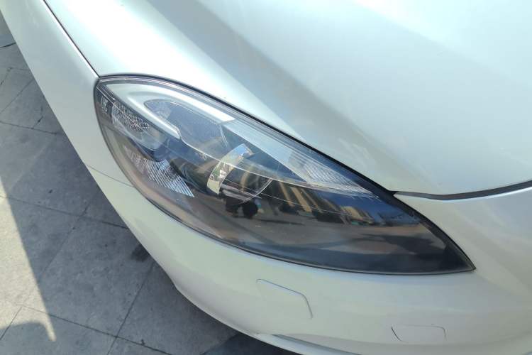 Used Volvo V40 2016 T3 Zhiyi Edition Right Front Headlight