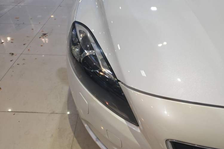 Used Volvo V40 2016 T3 Zhiyi Edition Right Front Headlight