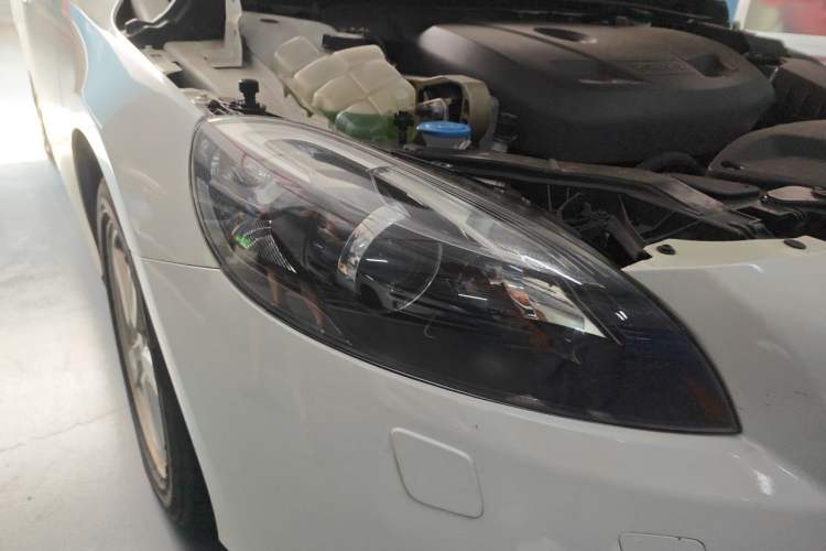 Used Volvo V40 2016 T3 Zhiyi Edition Right Front Headlight
