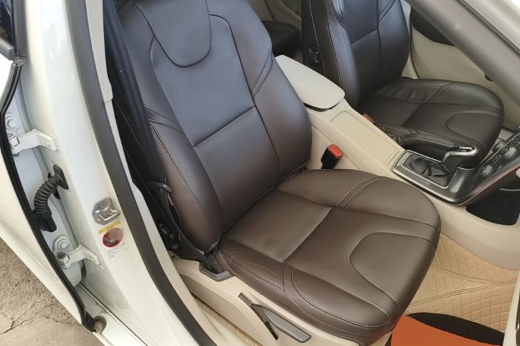 Used Volvo V40 2016 T3 Zhiyi Edition Right Front Seat