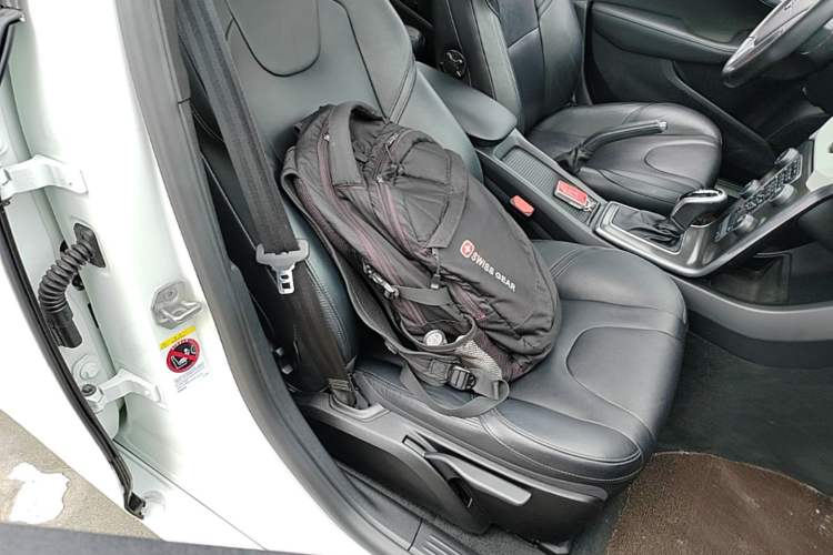 Used Volvo V40 2016 T3 Zhiyi Edition Right Front Seat