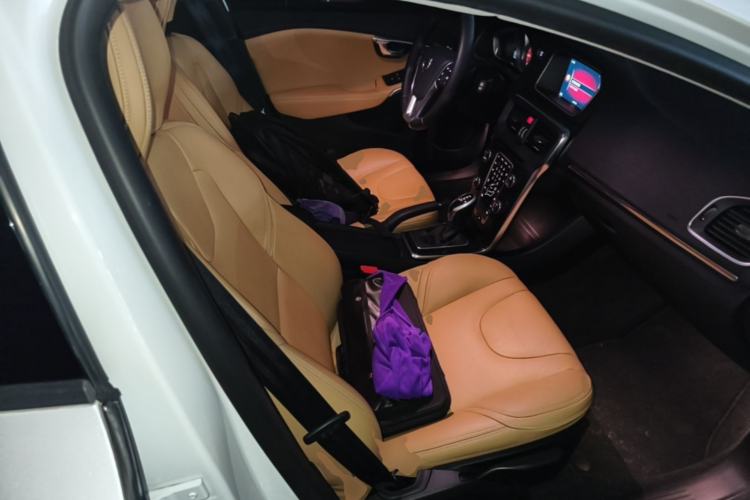 Used Volvo V40 2016 T3 Zhiyi Edition Right Front Seat