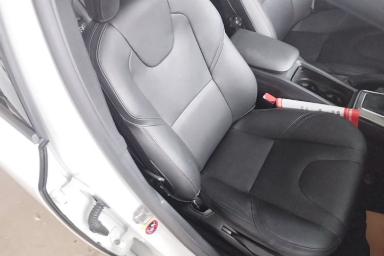 Used Volvo V40 2016 T3 Zhiyi Edition Right Front Seat