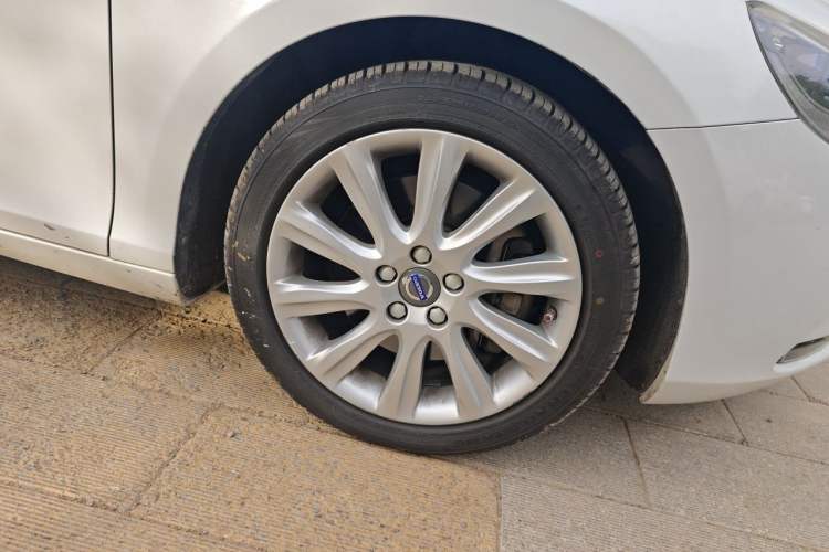 Used Volvo V40 2016 T3 Zhiyi Edition Right Front Wheel Hub